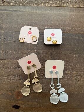 4 Piece Hoopla Style Gold and Silver Drop Earrings Set